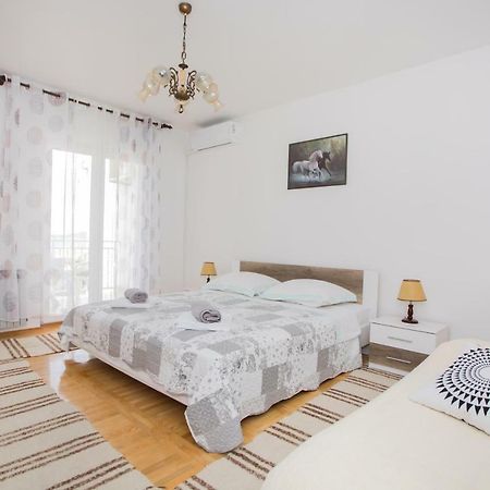 Apartmani Branko Lemac Brodarica  Luaran gambar