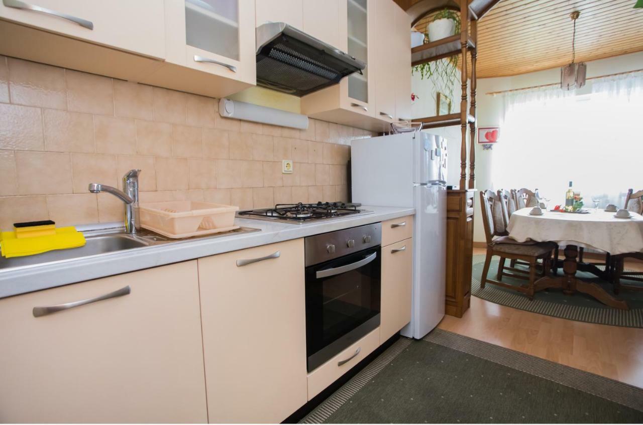 Apartmani Branko Lemac Brodarica  Luaran gambar